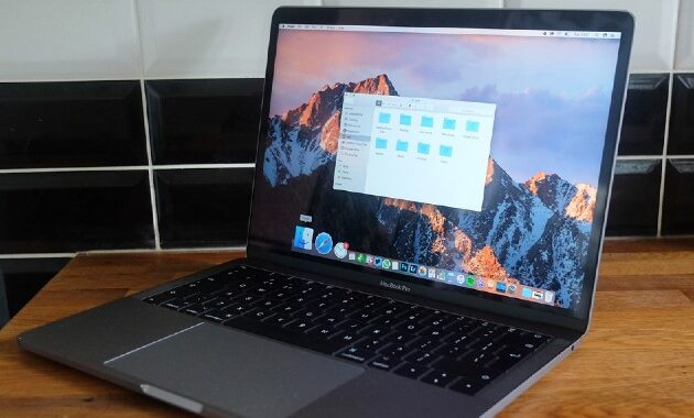 top 10+ laptop apple termahal, ada yang berlapis emas 24 karat!