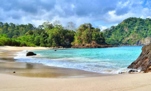 Top 10+ Pantai Bagus di Banyuwangi Wajib Dikunjungi, Mana Yang Bisa Untuk Snorkeling dan Camping?