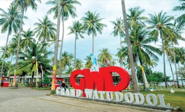 top 10+ pantai bagus di banyuwangi wajib dikunjungi, mana yang bisa untuk snorkeling dan camping?
