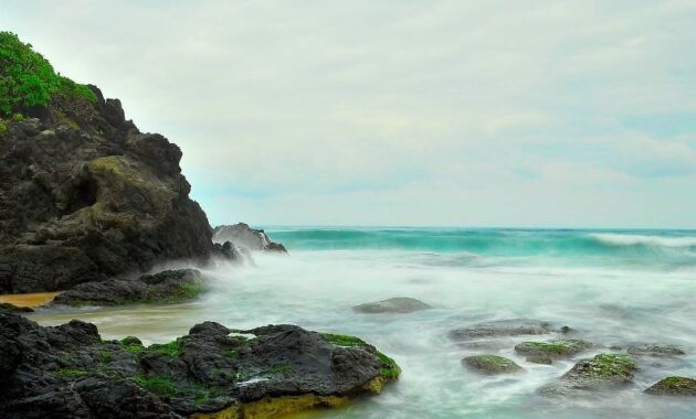 top 10+ pantai paling bagus di banten, adakah yang masih sepi belum terjamah dan bisa snorkeling?