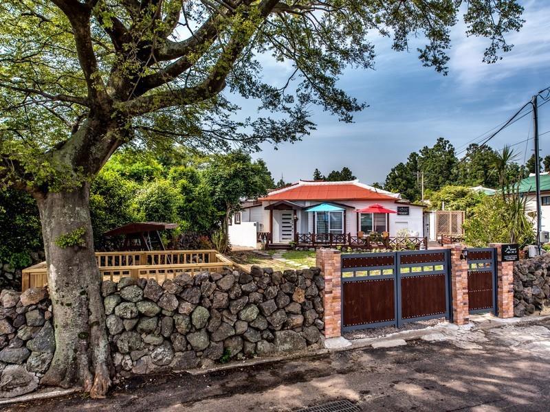guesthouse di jeju, hotel di jeju, penginapan di jeju, penginapan murah di jeju, penginapan pension di jeju, tempat menginap di jeju, top 10+ penginapan pension di jeju murah & nyaman, dekat pantai, objek wisata dll