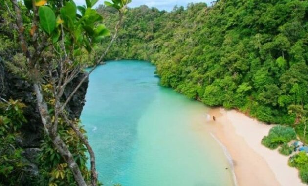 top 10+ pulau eksotis di jawa timur ini jangan sampai kamu lewatkan
