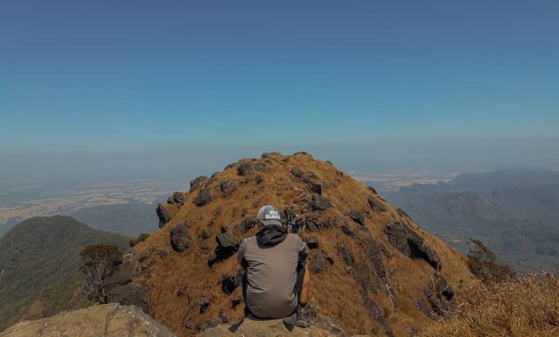 top 10+ referensi gunung favorit para pendaki di daerah sulawesi selatan yang memiliki keindahan luar biasa