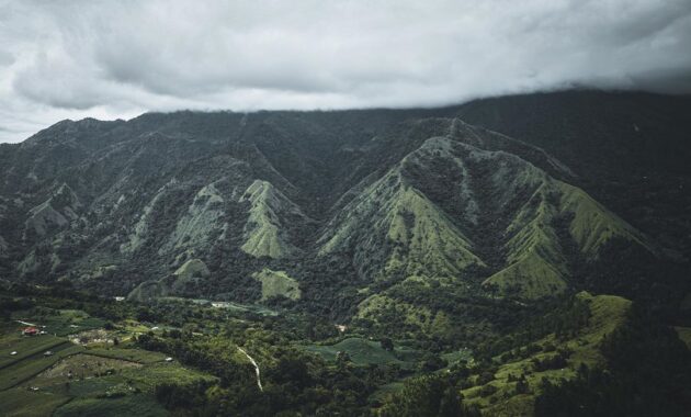 top 10+ referensi gunung favorit para pendaki di daerah sulawesi selatan yang memiliki keindahan luar biasa