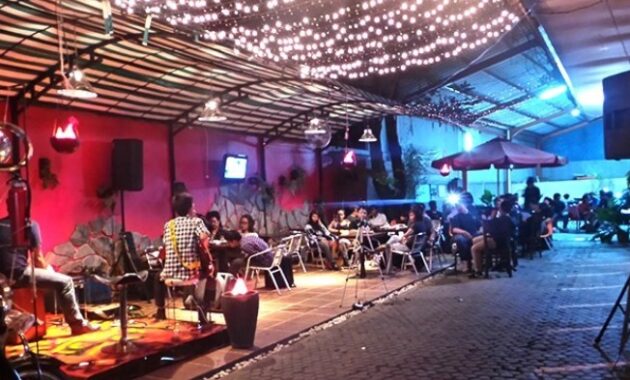 top 10+ referensi tempat nongkrong di daerah depok, murah dan nyaman untuk kumpul bareng temen!