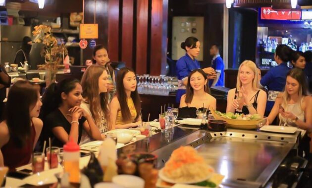 top 10+ rekomendasi daftar tempat makan enak di kuta bali dan adakah restoran yang halal?