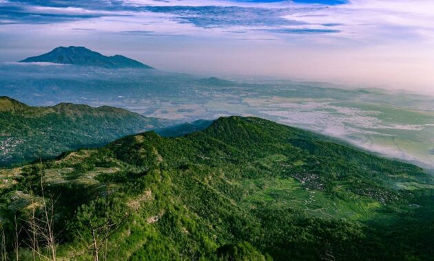 top 10+ rekomendasi gunung di daerah jawa tengah yang cocok para pecinta alam kunjungi