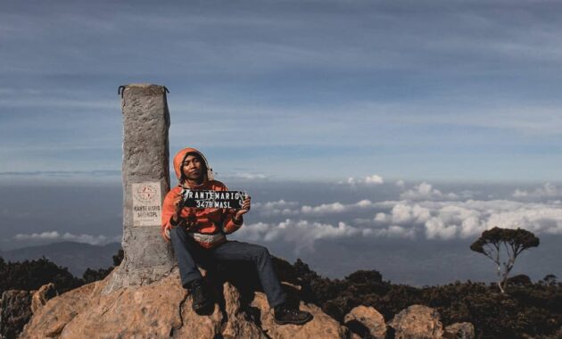 top 10+ rekomendasi gunung di daerah sulawesi yang punya medan cukup menantang untuk para pecinta alam coba