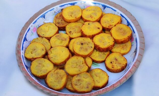 top 10+ rekomendasi jajanan tradisional dan kue khas daerah kalimantan timur wisata kuliner yang sangat lezat