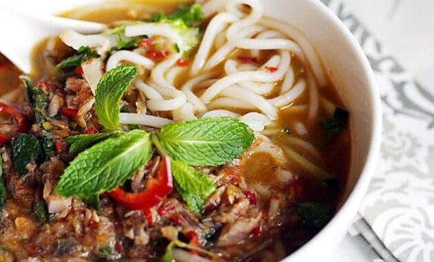 top 10+ rekomendasi makanan khas di negara malaysia paling menggigit gurih dan enak, wajib untuk dicoba!