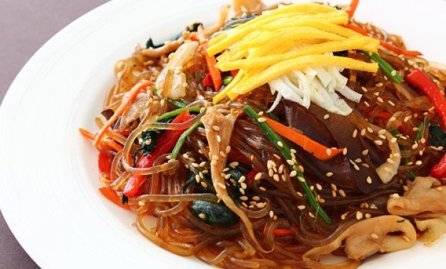 top 10+ rekomendasi makanan khas negara korea selatan ini kondang banget di setiap drama tv