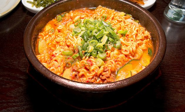 top 10+ rekomendasi makanan khas negara korea selatan ini kondang banget di setiap drama tv