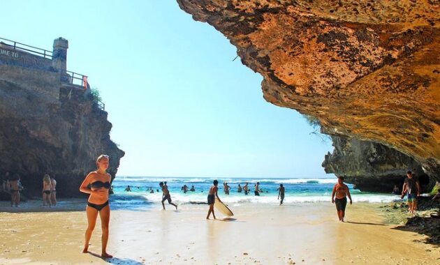 Top 10+ Rekomendasi Pantai Terbaik Daerah Uluwatu Bak Surga Tersembunyi Ini Wajib Untuk Dikunjungi
