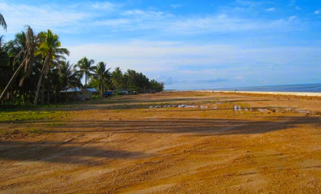 top 10+ rekomendasi pantai yang terkenal indah di kalimantan wajib untuk dikunjungi karena lagi hits
