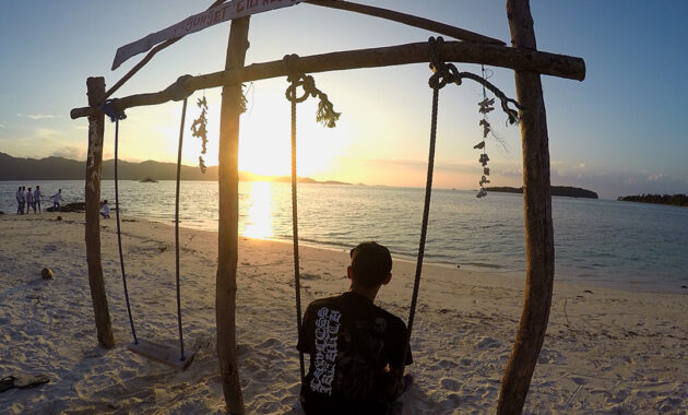 top 10+ rekomendasi pulau terindah di negara indonesia yang keindahannya bagaikan surga, wajib kalian kunjungi!