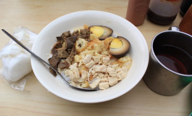 top 10+ rekomendasi sarapan bubur ayam paling yummy di bandung ini siap bikin laparmu hilang!