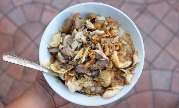 top 10+ rekomendasi sarapan bubur ayam paling yummy di bandung ini siap bikin laparmu hilang!