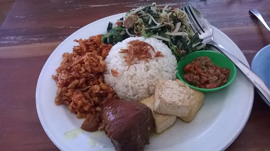 nasi campur di ubud, nasi campur enak di ubud, tempat nasi campur di ubud, warung nasi campur di ubud, top 10+ rekomendasi tempat makan nasi campur di ubud paling enak