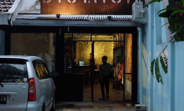 top 10+ rekomendasi tempat nongkrong di daerah bandung, coba mampir kesini saat jalan-jalan malam!