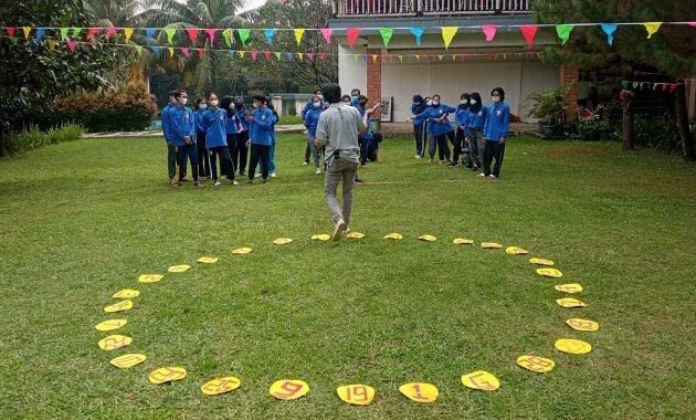 top 10+ rekomendasi tempat outbound jakarta yang wajib untuk kamu kunjungi bersama keluarga