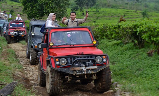 top 10+ rekomendasi tempat outbound terbaik di bogor yang bisa kamu jadikan lokasi liburan menyenangkan