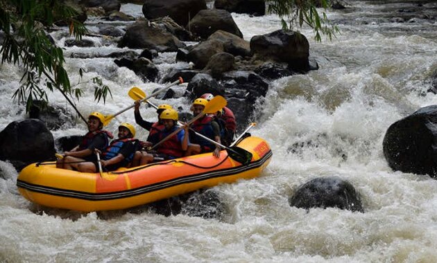 top 10+ rekomendasi tempat outbound terbaik di bogor yang bisa kamu jadikan lokasi liburan menyenangkan