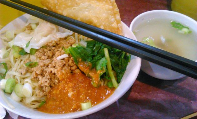 top 10+ rekomendasi warung mie ayam enak di semarang wajib dicoba, mana yang punya porsi jumbo?