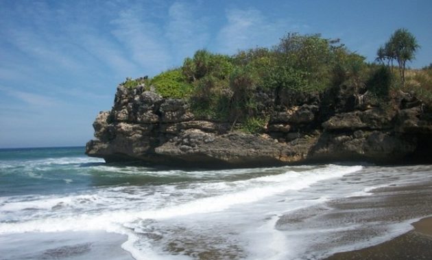 top 10+ rekomendasi wisata pantai di dekat kediri yang bagus dan terkenal termasuk tiket masuknya