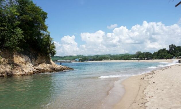 top 10+ rekomendasi wisata pantai di dekat kediri yang bagus dan terkenal termasuk tiket masuknya