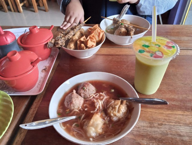 bakso di batu, bakso enak di batu, rumah makan bakso di batu, tempat makan bakso di batu, warung bakso di batu, top 10+ tempat makan bakso di batu paling enak & sudah legendaris!