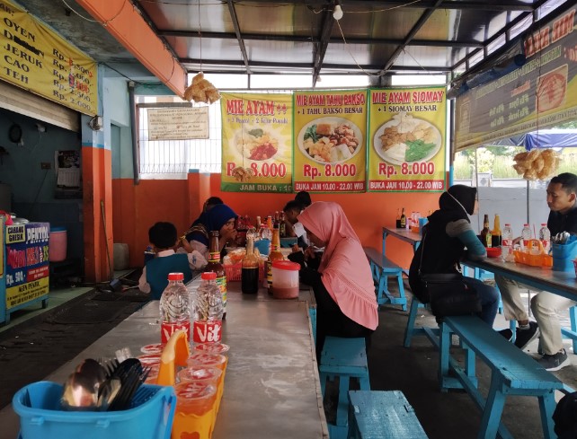 tempat makan bakso di gresik, tempat makan mie ayam di gresik, warung bakso di gresik, warung mie ayam di gresik, top 10+ tempat makan bakso di gresik legendaris dijamin bikin nagih