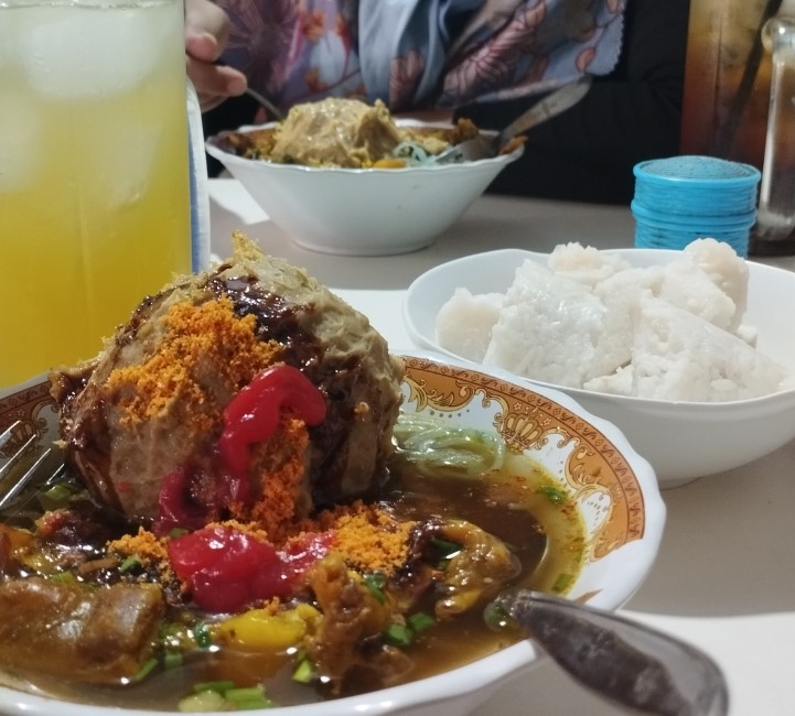 tempat makan bakso di gresik, tempat makan mie ayam di gresik, warung bakso di gresik, warung mie ayam di gresik, top 10+ tempat makan bakso di gresik legendaris dijamin bikin nagih