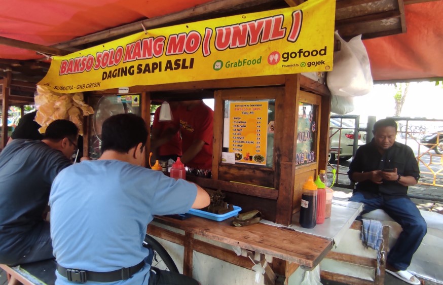 tempat makan bakso di gresik, tempat makan mie ayam di gresik, warung bakso di gresik, warung mie ayam di gresik, top 10+ tempat makan bakso di gresik legendaris dijamin bikin nagih