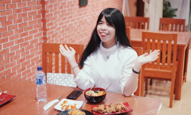 top 10+ tempat makan enak di manado yang terkenal dan adakah restoran seafood atau steak?