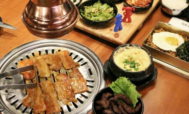 top 10+ tempat makan siang di bandung paling recommended, ini daftarnya!