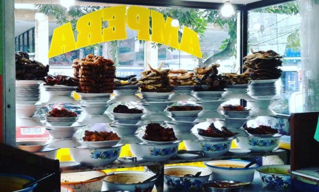 top 10+ tempat makan yang wajib kamu sambangi jika sedang kulineran di gianyar, ini rekomendasinya