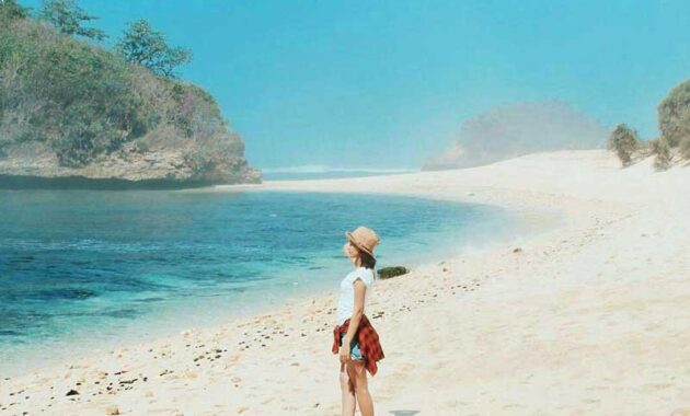 Top 10+ Wisata Pantai Eksotis Ini Bisa Kamu Temukan di Malang, Mana Yang Dekat Dari Kota dan Sudah Buka?