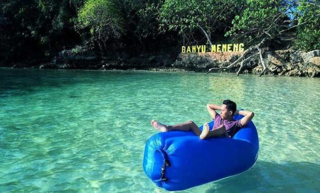 top 10+ wisata pantai eksotis ini bisa kamu temukan di malang, mana yang dekat dari kota dan sudah buka?