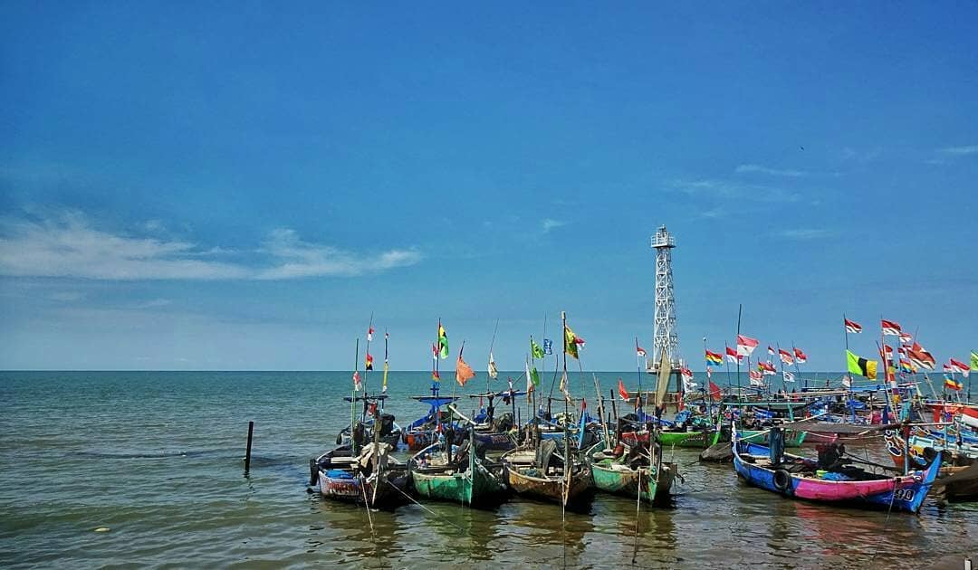 pantai batang, pantai di batang, pantai di jawa tengah, pantai terbaik di batang, wisata di batang, wisata pantai di batang, top 11+ pantai di batang hits & instagramable yang wajib dikunjungi