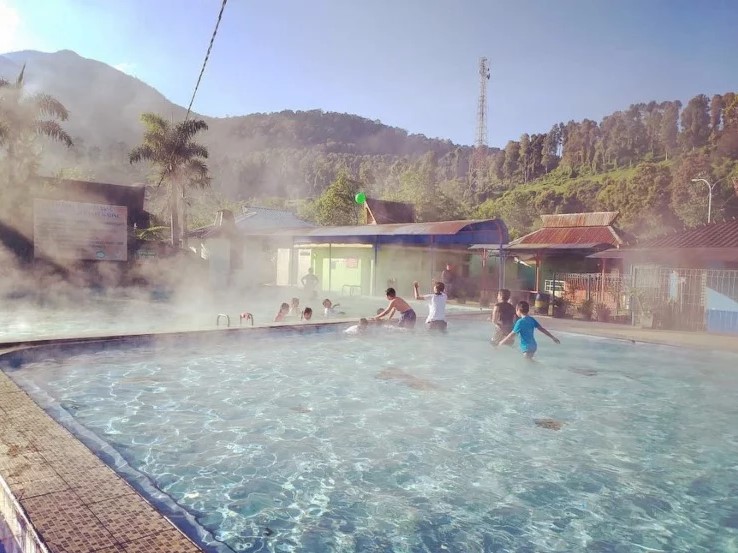 kolam renang air panas di bandung, pemandian air panas di bandung, top 11+ pemandian air panas di bandung terbaik untuk berendam!