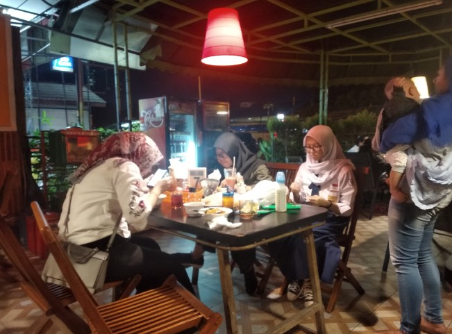 bakso enak di bsd, kedai bakso enak di bsd, mie ayam enak di bsd, outlet bakso enak di bsd, outlet mie ayam enak di bsd, rekomendasi bakso enak di bsd, tempat makan bakso enak di bsd, tempat makan mie ayam enak di bsd, warung bakso enak di bsd, warung mie ayam enak di bsd, top 12+ tempat makan bakso enak di bsd, warung bakso mie ayam legend