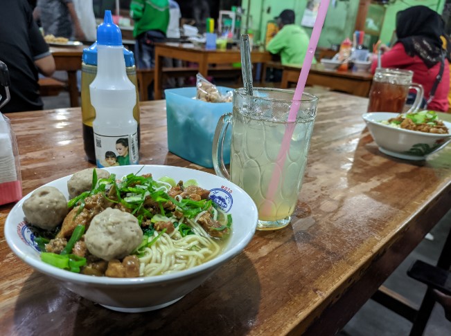 cafe di purworejo, kuliner di purworejo, resto di purworejo, restoran di purworejo, tempat makan di purworejo, tempat makan enak di purworejo, tempat wisata kuliner di purworejo, wisata kuliner di purworejo, top 12+ tempat makan enak di purworejo, restoran & cafe paling terkenal