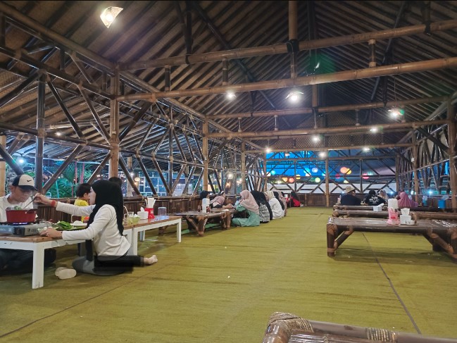cafe di purworejo, kuliner di purworejo, resto di purworejo, restoran di purworejo, tempat makan di purworejo, tempat makan enak di purworejo, tempat wisata kuliner di purworejo, wisata kuliner di purworejo, top 12+ tempat makan enak di purworejo, restoran & cafe paling terkenal