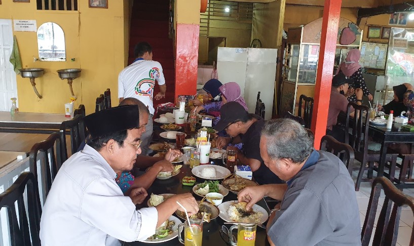 Top 12+ Tempat Makan Enak di Purworejo, Restoran & Cafe Paling Terkenal