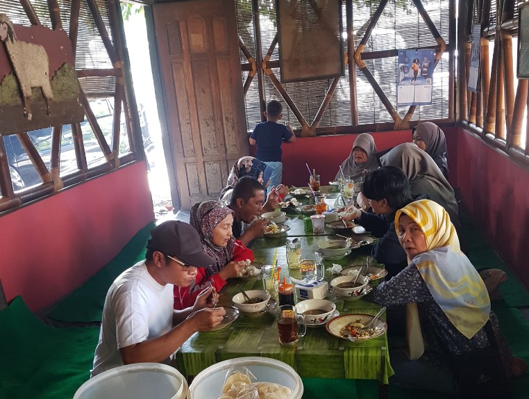cafe di purworejo, kuliner di purworejo, resto di purworejo, restoran di purworejo, tempat makan di purworejo, tempat makan enak di purworejo, tempat wisata kuliner di purworejo, wisata kuliner di purworejo, top 12+ tempat makan enak di purworejo, restoran & cafe paling terkenal