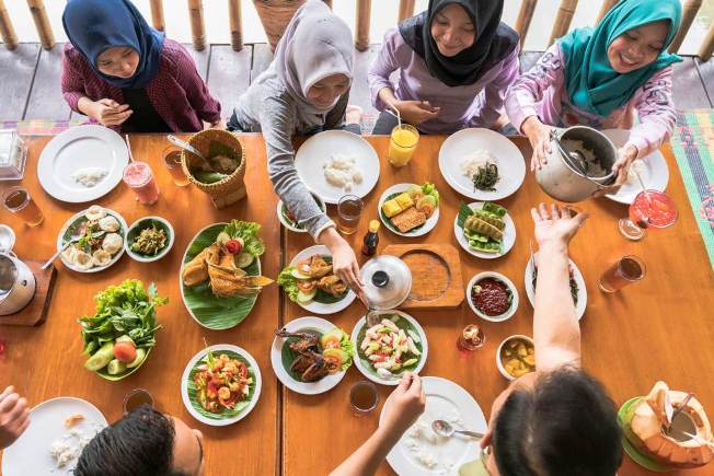 Top 12+ Tempat Makan Sunda Bogor Paling Enak & Legendaris