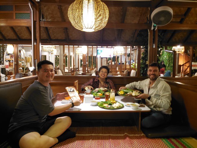 resto khas sunda di bogor, resto sunda di bogor, restoran sunda di bogor, rumah makan sunda di bogor, tempat makan sunda bogor, tempat makan sunda di bogor, warung makan sunda di bogor, top 12+ tempat makan sunda bogor paling enak & legendaris