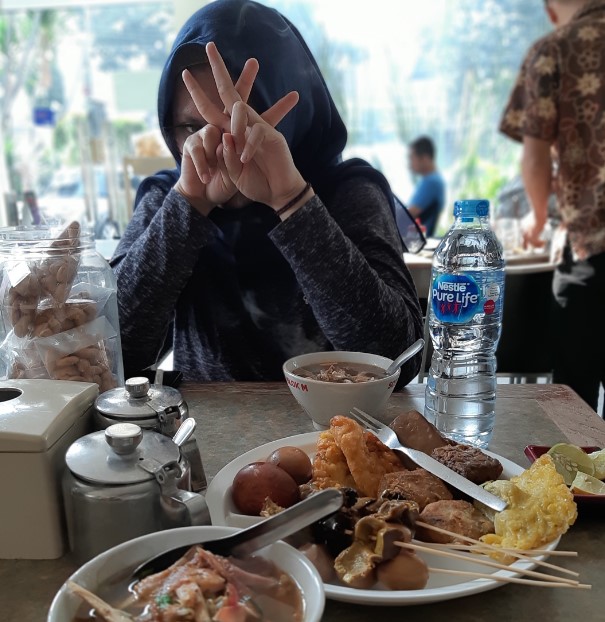 resto soto di jakarta selatan, restoran soto di jakarta selatan, soto di jakarta selatan, tempat makan soto di jakarta selatan, toko soto di jakarta selatan, warung soto di jakarta selatan, top 12+ warung soto di jakarta selatan paling enak & legendaris!