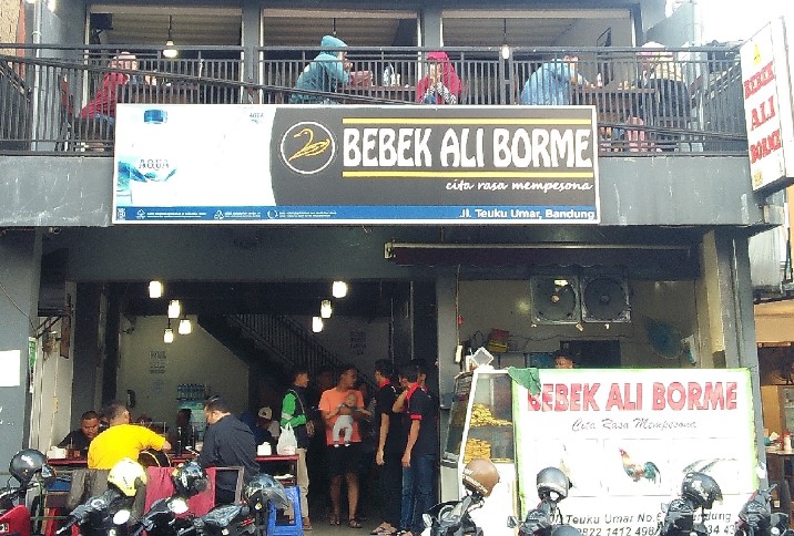 bebek di bandung, bebek enak di bandung, outlet bebek di bandung, resto bebek di bandung, rumah makan bebek di bandung, tempat makan bebek di bandung, tempat makan bebek enak di bandung, tempat makan bebek terbaik di bandung, warung bebek di bandung, top 13+ tempat makan bebek di bandung paling enak & legendaris!