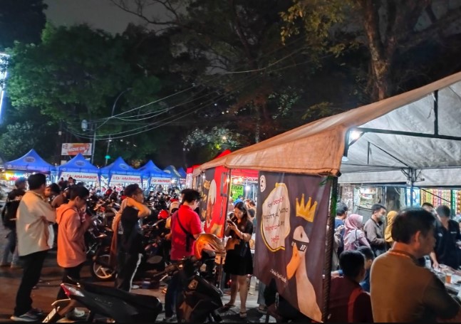 bebek di bandung, bebek enak di bandung, outlet bebek di bandung, resto bebek di bandung, rumah makan bebek di bandung, tempat makan bebek di bandung, tempat makan bebek enak di bandung, tempat makan bebek terbaik di bandung, warung bebek di bandung, top 13+ tempat makan bebek di bandung paling enak & legendaris!
